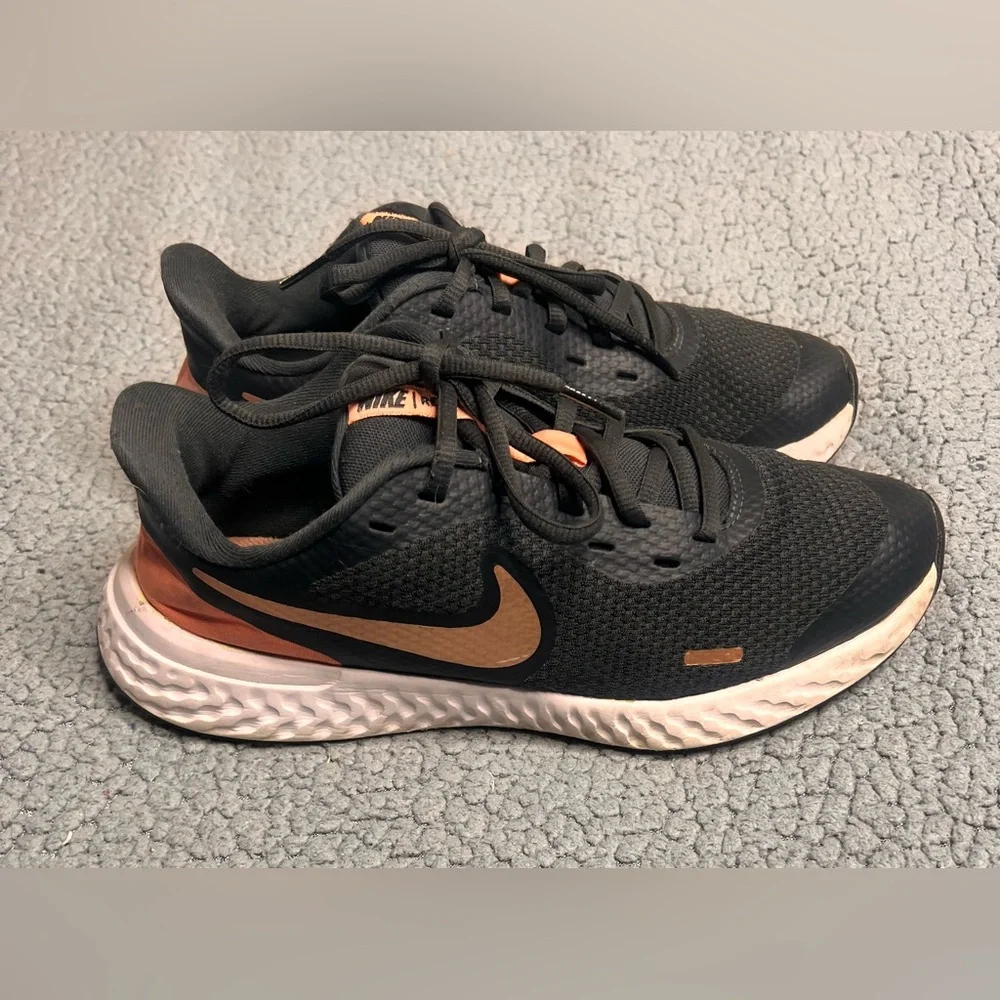 Nike Revolution‎ Running Sneakers Black And Rose Gold Youth Big Girls Size 7